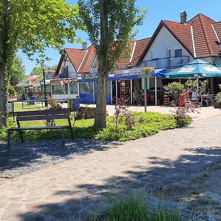 3 Apartamento Zamárdi